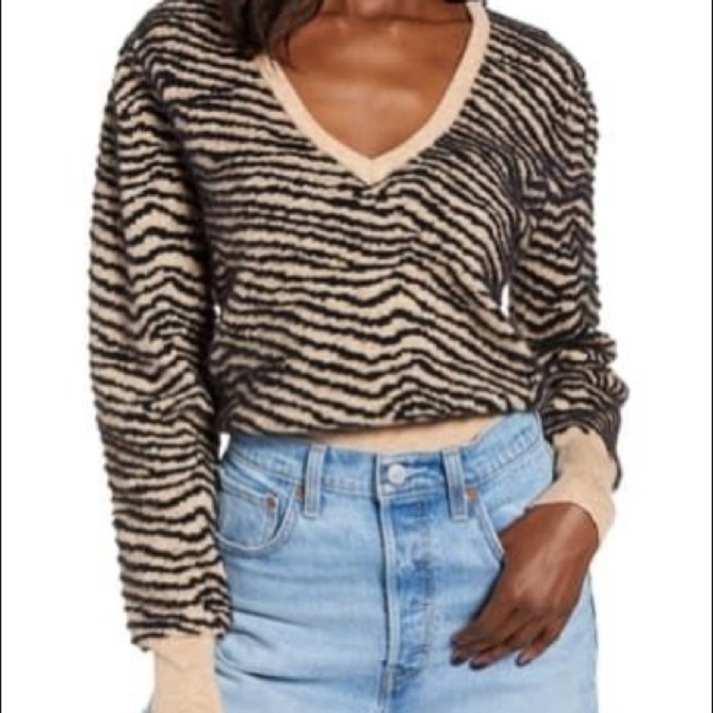 ASTR the Label Tiger Stripe V-Neck Sweater Sz Med